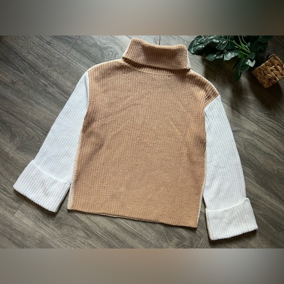 Simplee Turtleneck Chunky Color Block Sweater - Picture 8 of 9